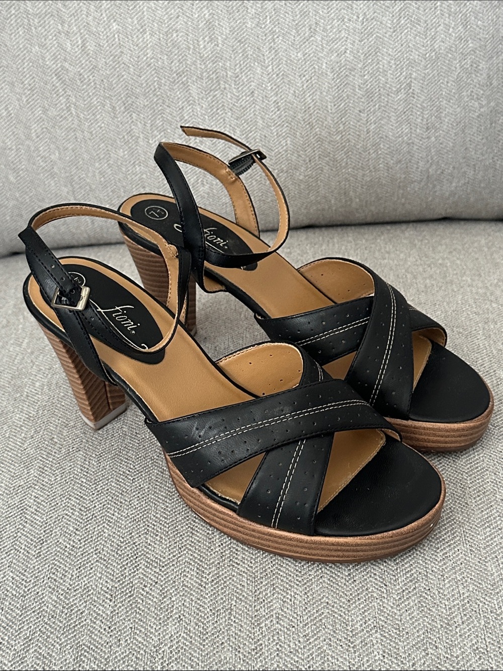 FIONI Black Strappy Block Heel Sandals